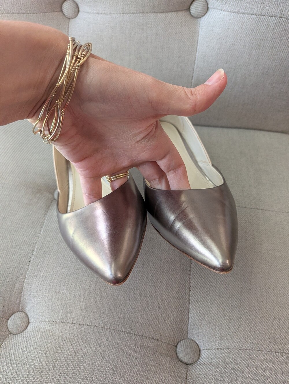 COACH Chambers Rose Two-Tone Pointed Toe Mid Heel Pumps Nude Metallic Size 7B - Picture 7 of 13